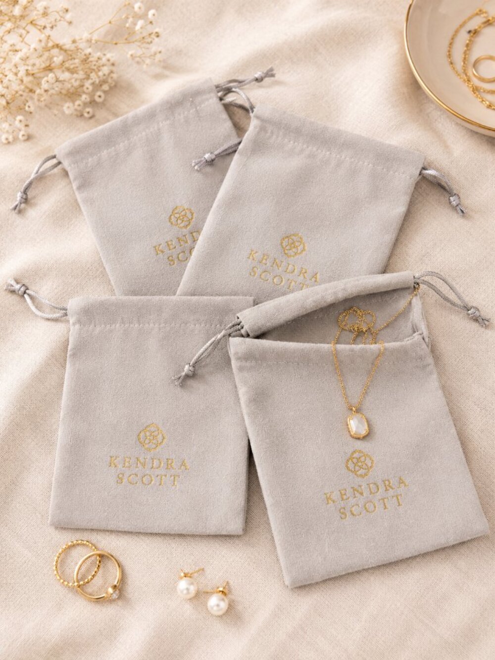 Kendra Scott Gray Drawstring Jewelry Pouches Set of 4 Gold Logo Dust Bags